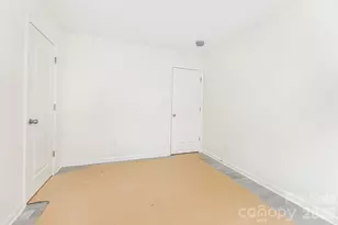 126 E Bell St, Statesville, NC 28677 - Photo 15