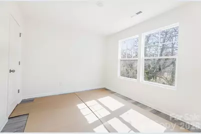 126 E Bell Street, Statesville, NC 28677 - Photo 17