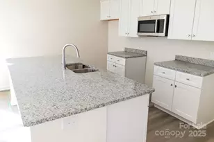 126 E Bell St, Statesville, NC 28677 - Photo 7