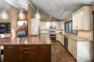 33 Deerhaven Ln, Asheville, NC 28803 - Photo 7