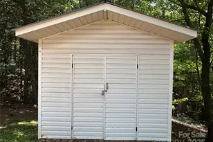 111 Deerfield Dr, New London, NC 28127 - Photo 23