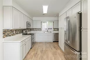 140 Bent Tree Dr, Hendersonville, NC 28739 - Photo 13