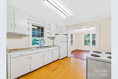 11 Craig Circle, Asheville, NC 28805 - Photo 23