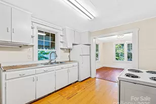 11 Craig Cir, Asheville, NC 28805 - Photo 23