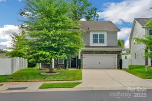 236 Robinwood Ln, Lake Wylie, SC 29710 - Photo 1