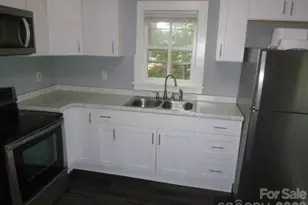 326 S Caldwell St, Salisbury, NC 28144 - Photo 3