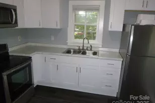 326 S Caldwell St, Salisbury, NC 28144 - Photo 3