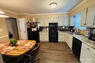 6340 Ellesmere Ct, Mint Hill, NC 28227 - Photo 11