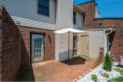 709 21st Avenue NE, Hickory, NC 28601 - Photo 7