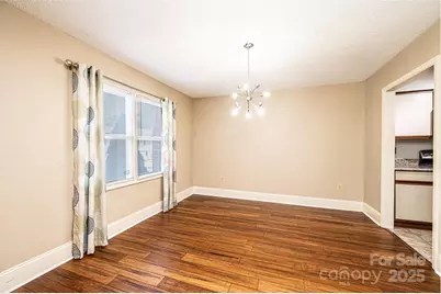 709 21st Avenue NE, Hickory, NC 28601 - Photo 17