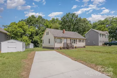 202 S Pinchback Avenue, Bessemer City, NC 28016 - Photo 1