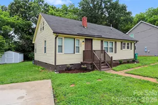 202 S Pinchback Ave, Bessemer City, NC 28016 - Photo 1