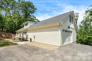 70 J P Huggins Dr, Hendersonville, NC 28791 - Photo 37