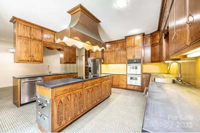 153 Hillhaven Place SE, Lenoir, NC 28645 - Photo 11