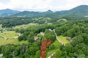40 Sedgefield Pl, Clyde, NC 28721 - Photo 1