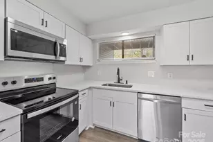 11222 Carmel Chace Dr, Charlotte, NC 28226 - Photo 9