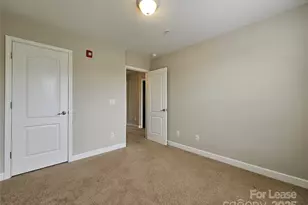 8728 Arbor Creek Dr, Charlotte, NC 28269 - Photo 23