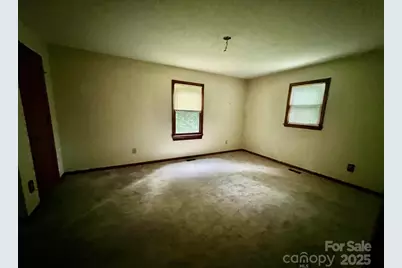 6581 Emerald Isle Drive, Sherrills Ford, NC 28673 - Photo 9