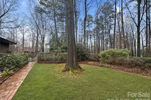 104 34th Ave NE, Hickory, NC 28601 - Photo 5