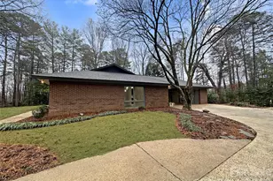 104 34th Ave NE, Hickory, NC 28601 - Photo 3