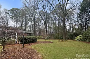 104 34th Ave NE, Hickory, NC 28601 - Photo 9