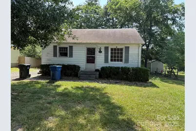 1431 3rd Street Place NE, Hickory, NC 28601 - Photo 1