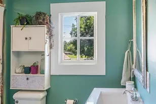 202 E Central Ave, Catawba, NC 28609 - Photo 15