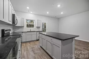 4552 Green Drake Dr, Charlotte, NC 28269 - Photo 21