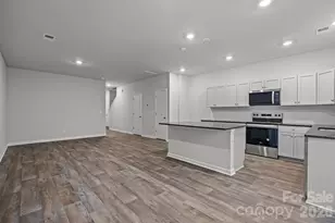 4552 Green Drake Dr, Charlotte, NC 28269 - Photo 5