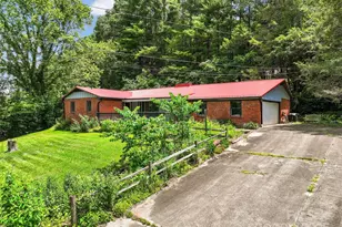 71 Auburn Park Dr, Waynesville, NC 28786 - Photo 3