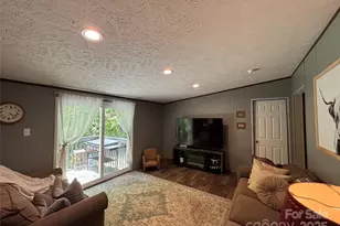 2877 Shannon St, Sharon, SC 29742 - Photo 3