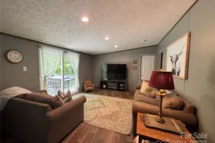 2877 Shannon St, Sharon, SC 29742 - Photo 5