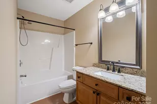 4580 Antelope Ln, Charlotte, NC 28269 - Photo 29