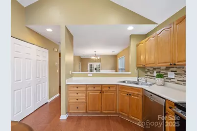4580 Antelope Lane, Charlotte, NC 28269 - Photo 7