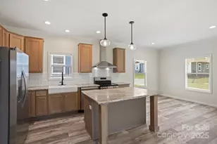 121 Bellamy Rd, Asheville, NC 28806 - Photo 5