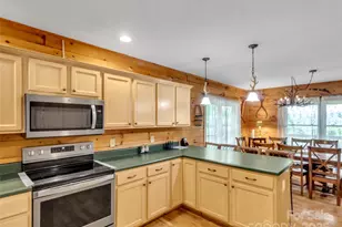 1064 Point of View Dr, Waynesville, NC 28785 - Photo 11