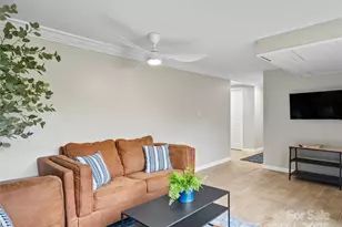 11 Oakley Dogwood Dr, Asheville, NC 28803 - Photo 23