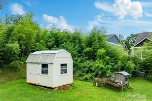 11 Oakley Dogwood Dr, Asheville, NC 28803 - Photo 29