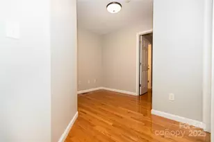 13 Castle St, Asheville, NC 28803 - Photo 17