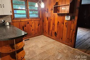 573 Uptons Landing Rd, Marion, NC 28752 - Photo 9