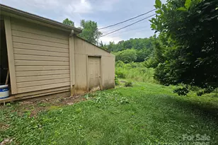 573 Uptons Landing Rd, Marion, NC 28752 - Photo 27