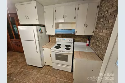 573 Uptons Landing Road #79, Marion, NC 28752 - Photo 11