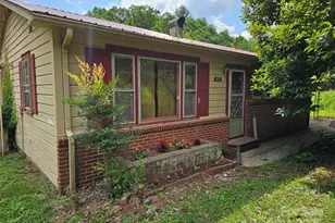 573 Uptons Landing Rd, Marion, NC 28752 - Photo 3