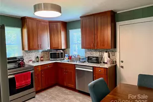 703 Stage St NW, Lenoir, NC 28645 - Photo 5