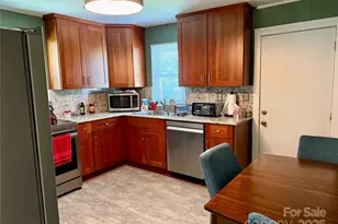 703 Stage St NW, Lenoir, NC 28645 - Photo 3