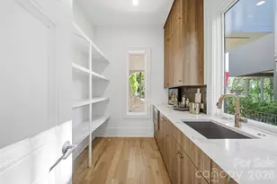 719 Charles Ave, Charlotte, NC 28205 - Photo 9