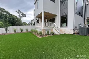 719 Charles Ave, Charlotte, NC 28205 - Photo 13