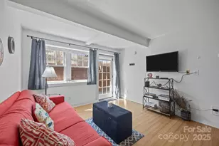 37 Hiawassee St, Asheville, NC 28801 - Photo 5