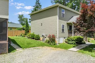 212 & 214 Portmanvilla Rd, Black Mountain, NC 28711 - Photo 31