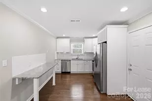 2521 Dora Dr, Charlotte, NC 28215 - Photo 9